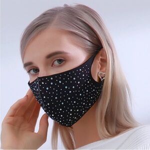 WOMENS BLACK FACE MASK